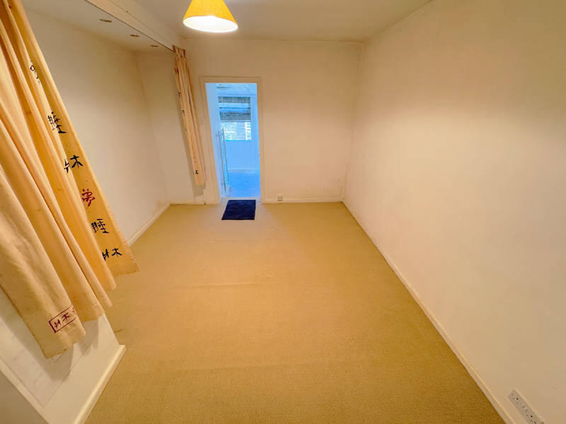 Versatile Rear Reception