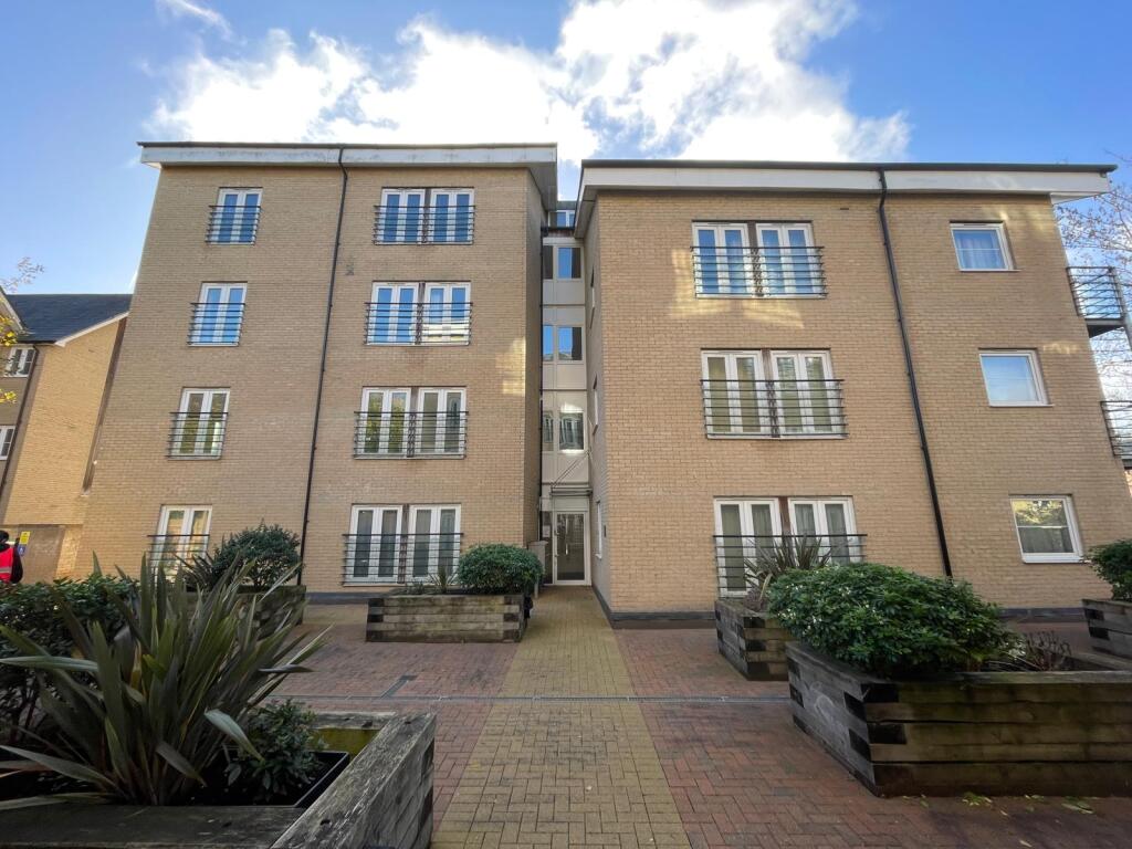 15 St. Stephens Court, Silver Street, Stansted, Essex CM24 8GA
