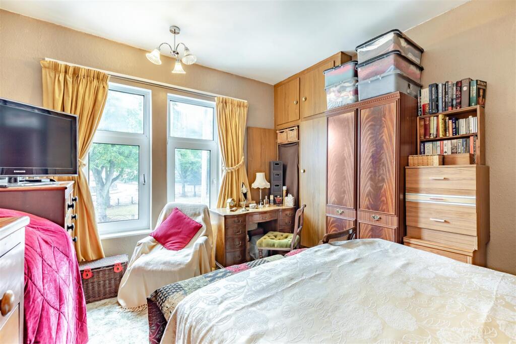 8662258-interior01.jpg