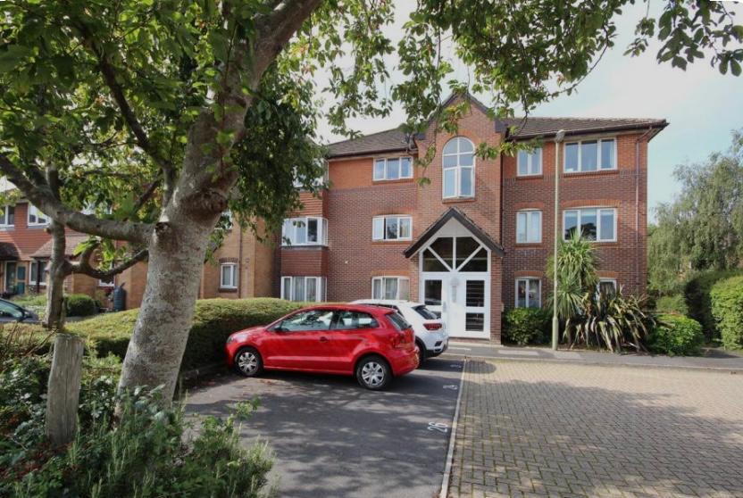 1 bedroom ground floor flat