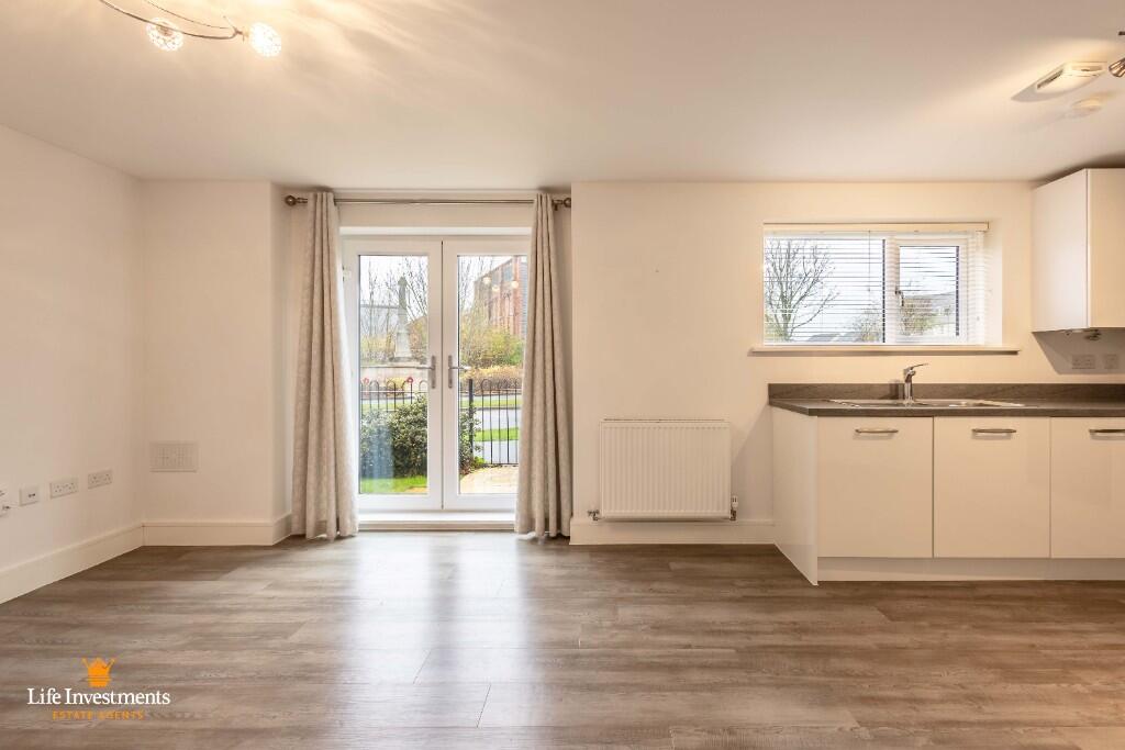 Lounge/Kitchen