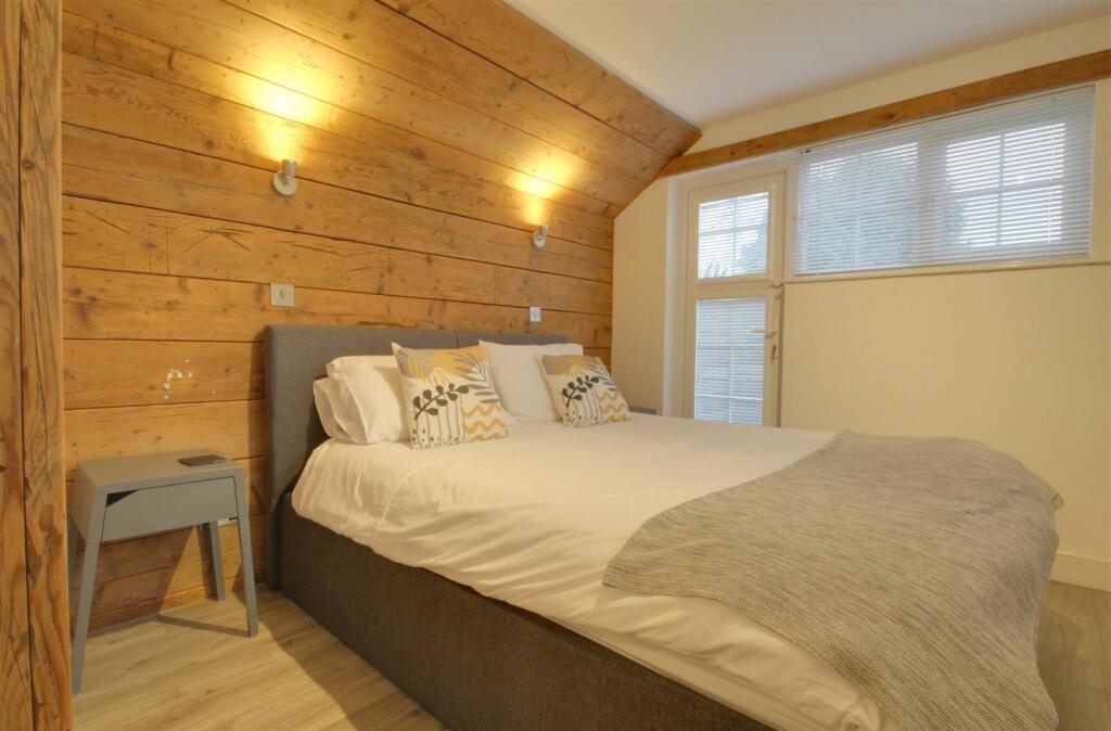 Bedroom.jpg