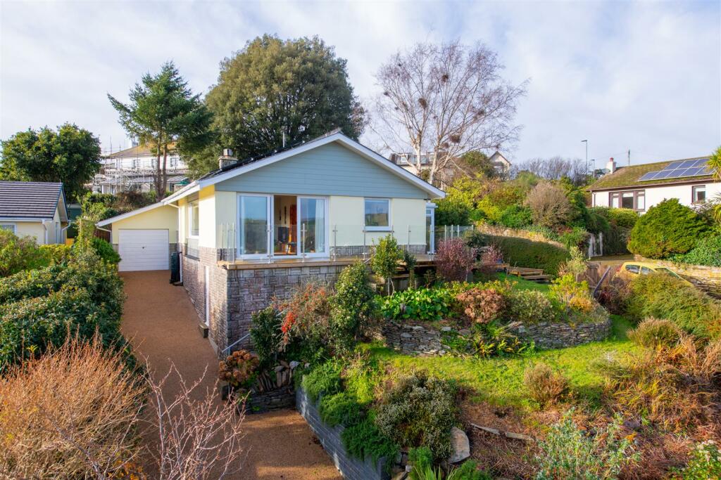 A08 - Lawnbank 1 Thurlestone Gdns RV - 231208.jpg