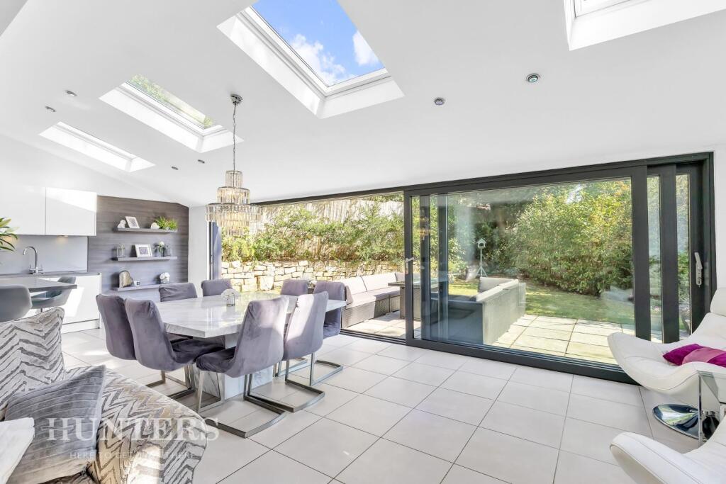 Family Kitchen Diner