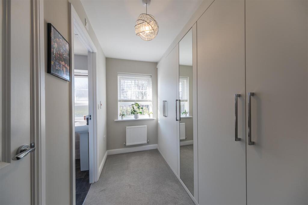 17 Dahlia Crescent-028.jpg