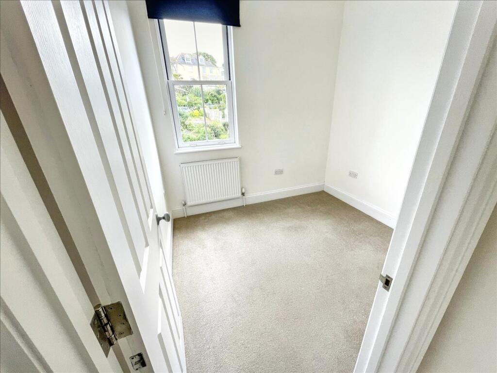 bedroom 4.jpeg