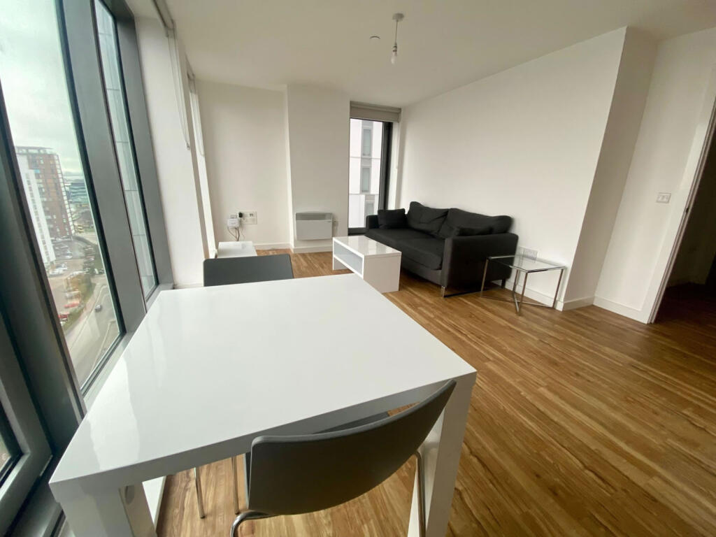 mediacity8955mediacity89559393 (1).jpg