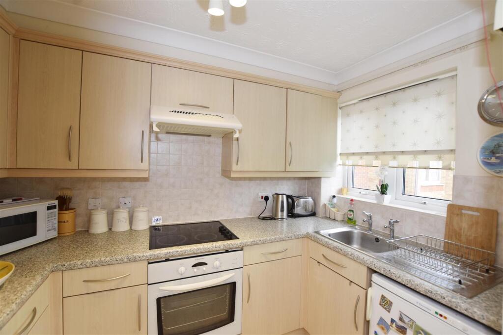 Kitchen. copy.jpg