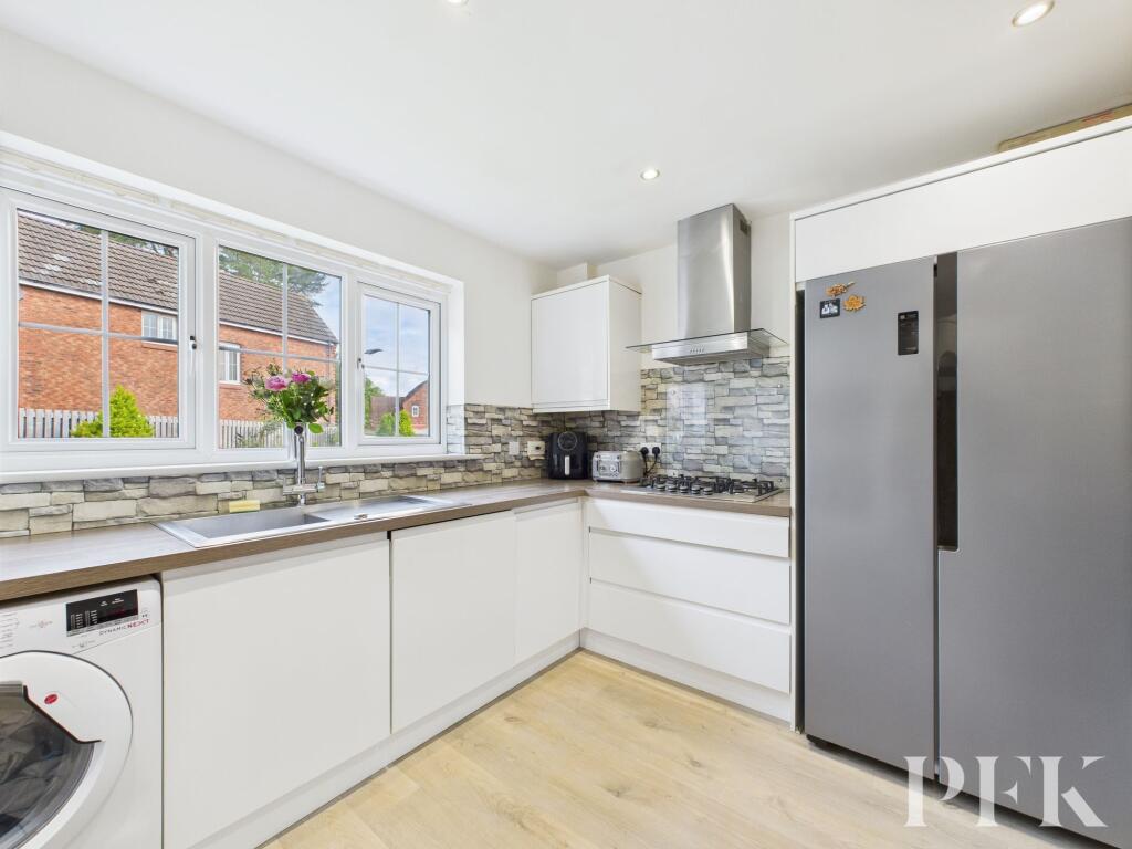 Breakfasting Kitchen