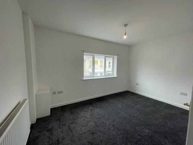 Bedroom 2 flat 2 (1).jpg