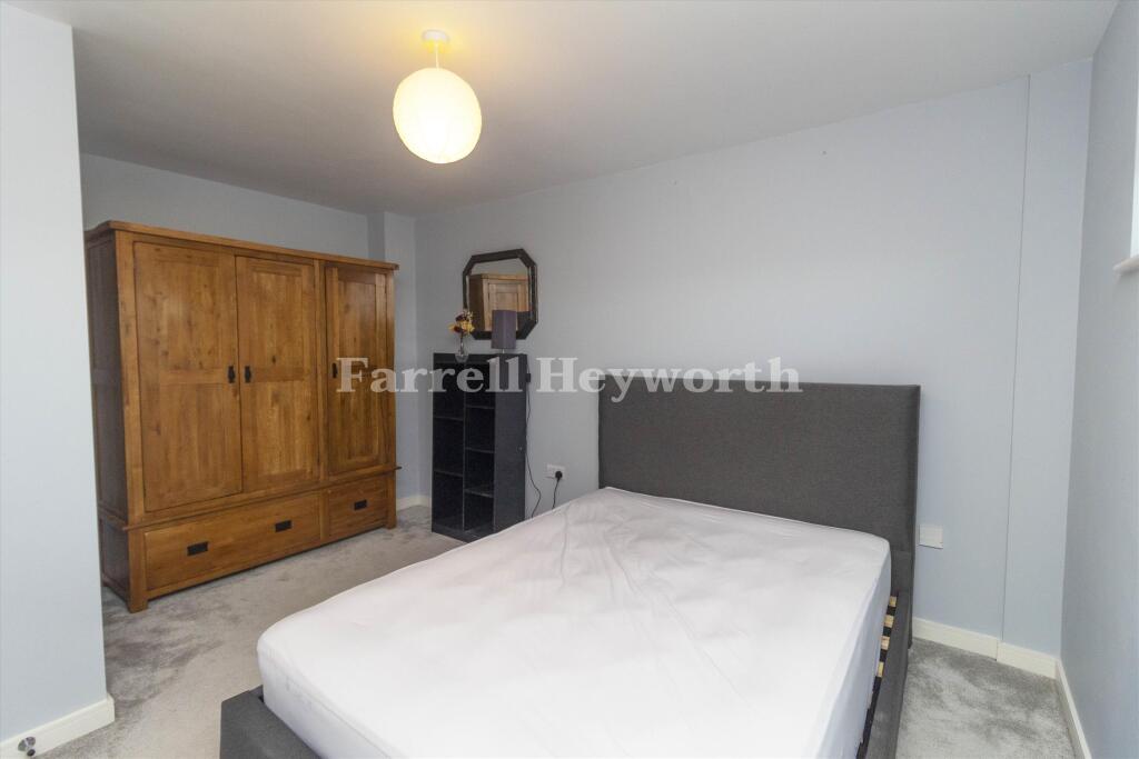 Bedroom 1 T202511051115.jpg