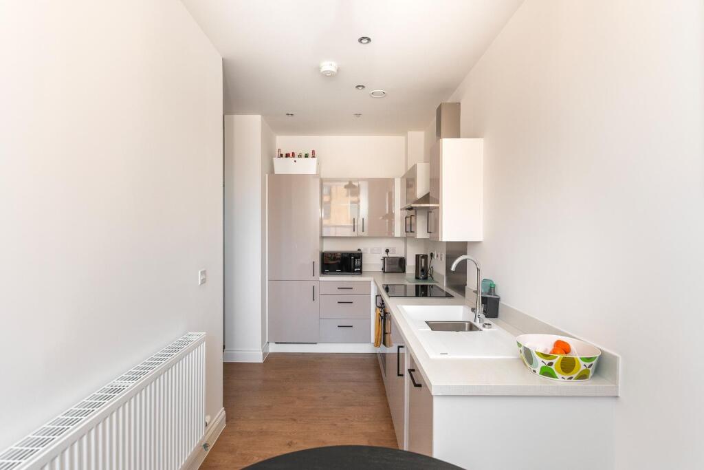 7C4HFS - Kitchen Diner A.jpg