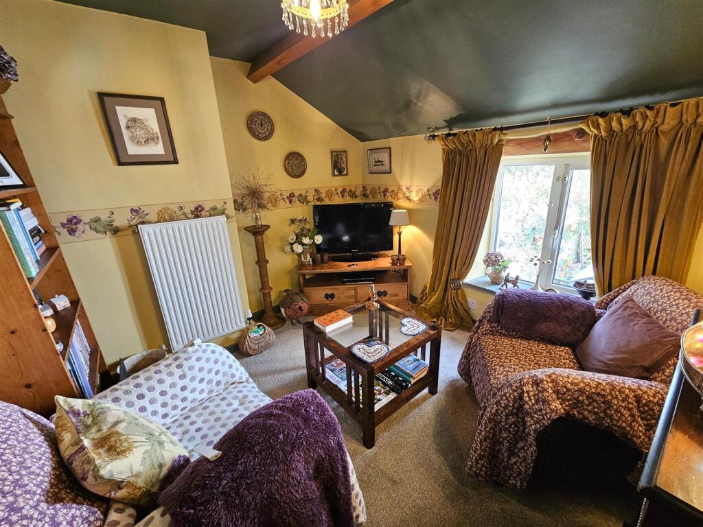 Bedroom 3 Snug.jpg