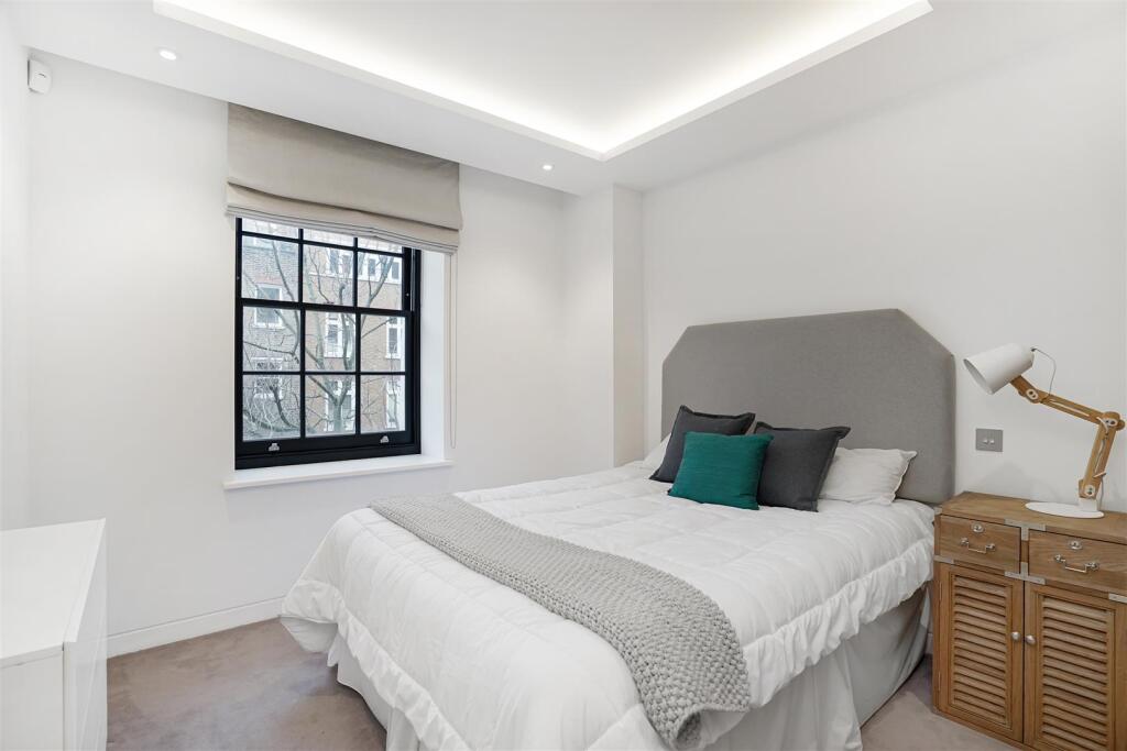 Charlotte Mews - Bruton Property