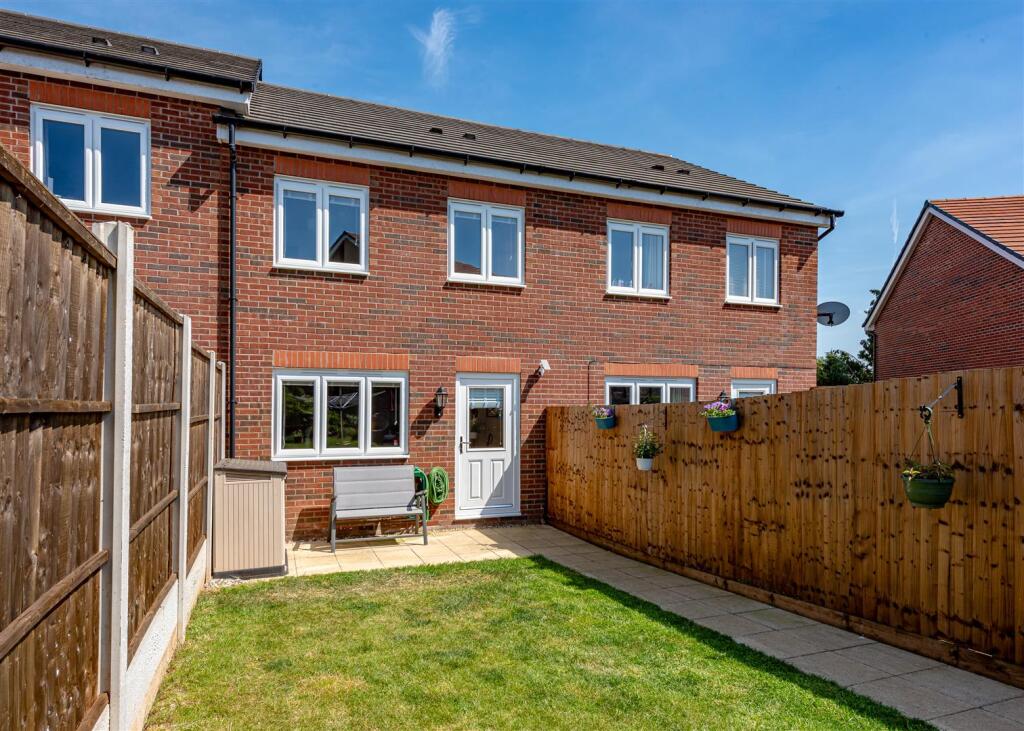 27 Gittins Park-External.jpg