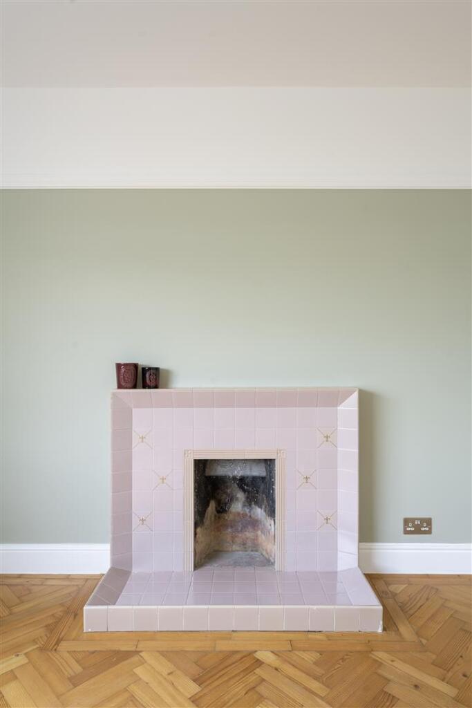 The Shrubbery, Grosvenor Road E11