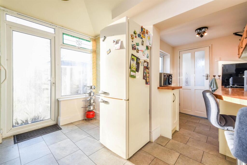 Kitchen/Breakfast Room