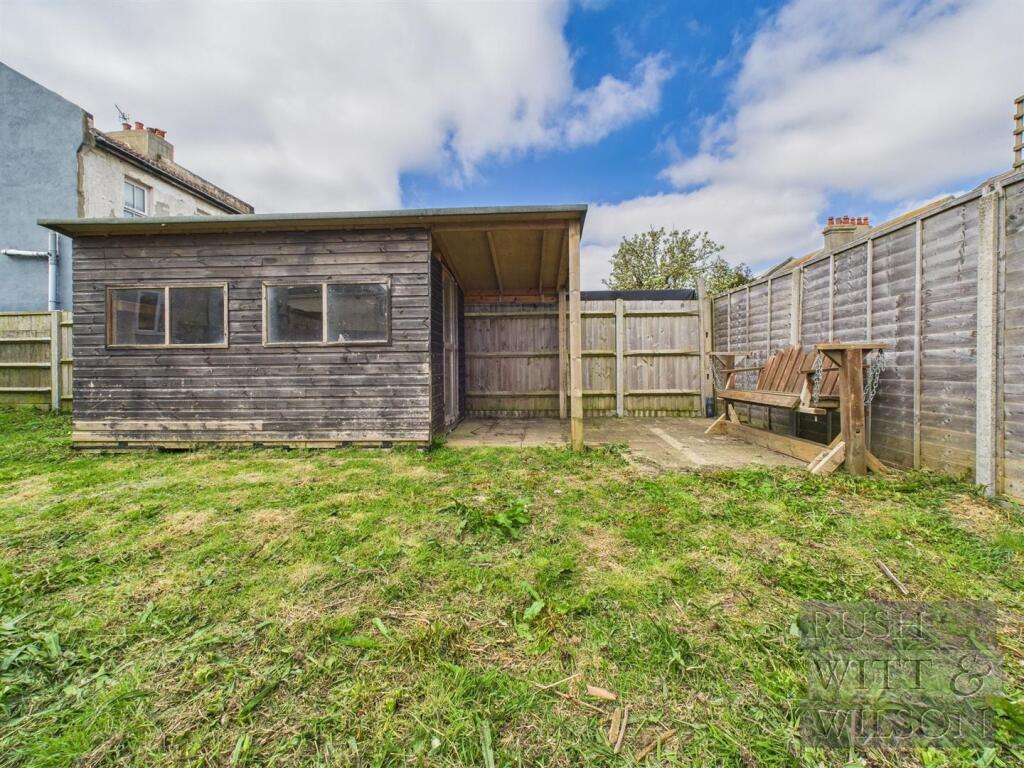 CAM03417G0-PR0609-STILL010.jpg