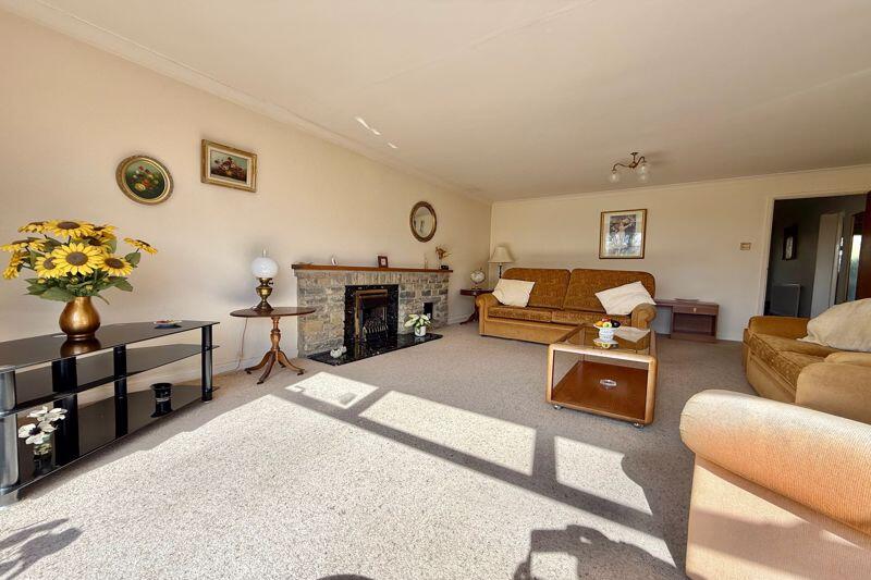 20' Living Room