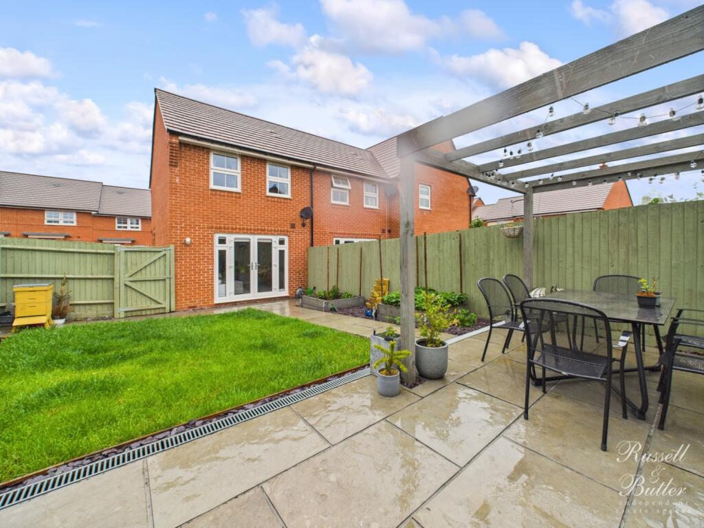 CAM02127G0-PR0292-STILL024