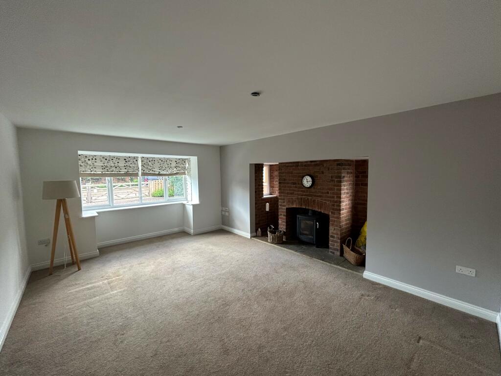 Lounge T202308221516.jpg