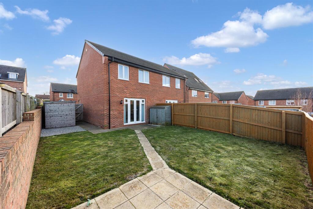 54 Stratford Drive garden 3.jpg