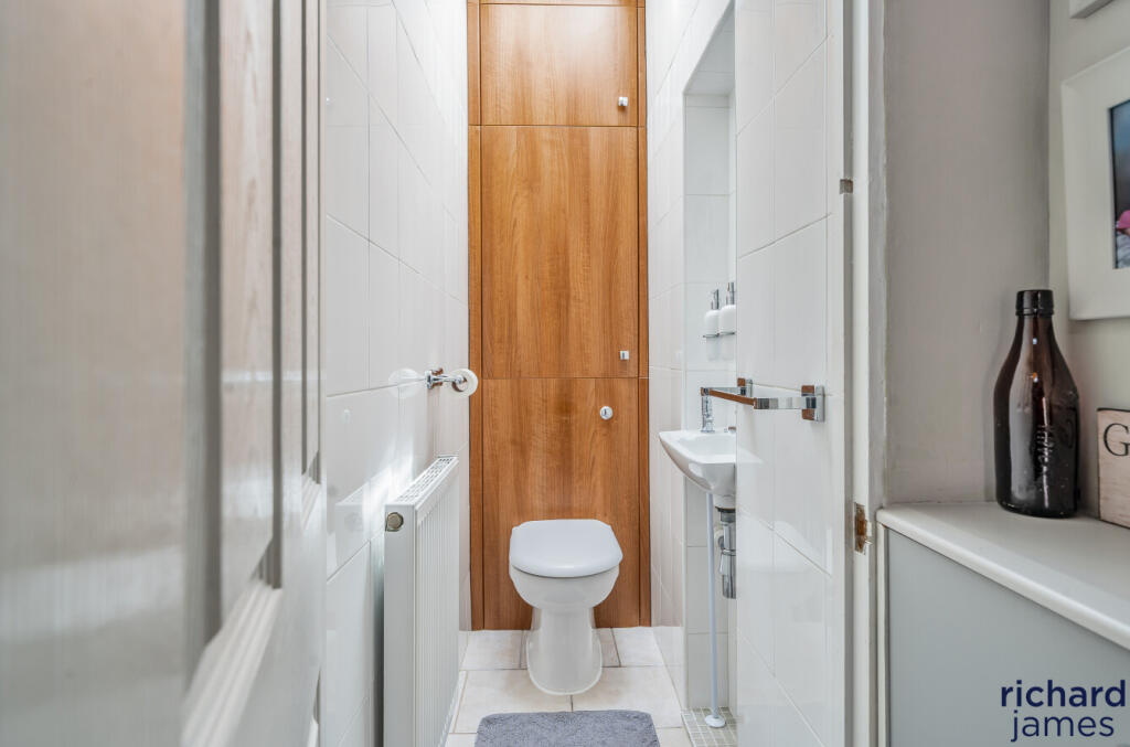 e81938b5-343f-45a...