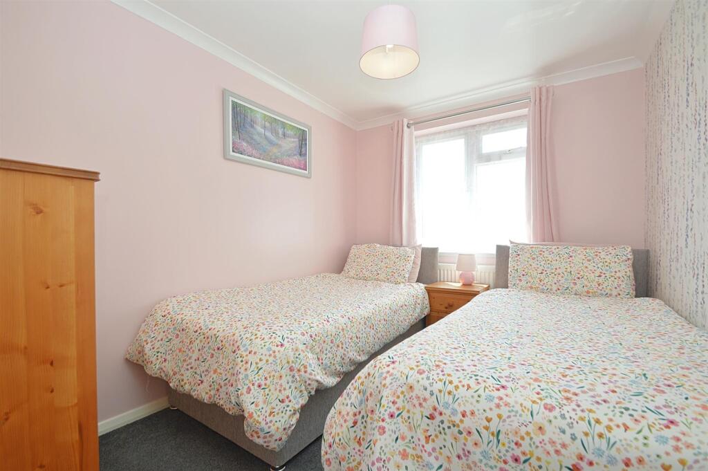 resizedBed2a.jpg