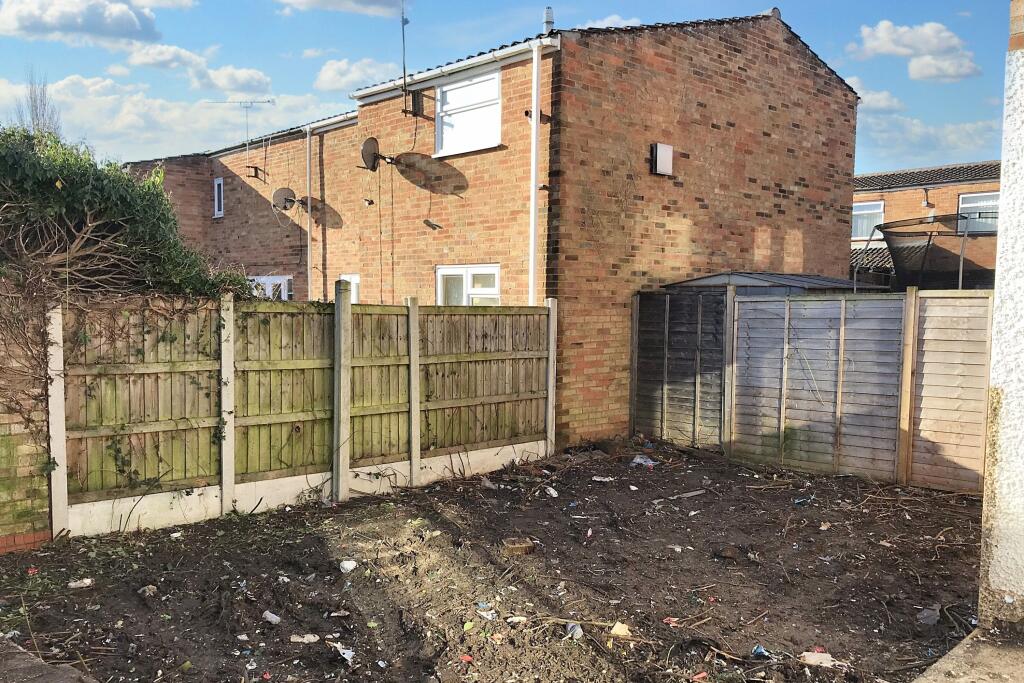 10 Buckerills, Pitsea, Basildon, Essex, SS13 3EP