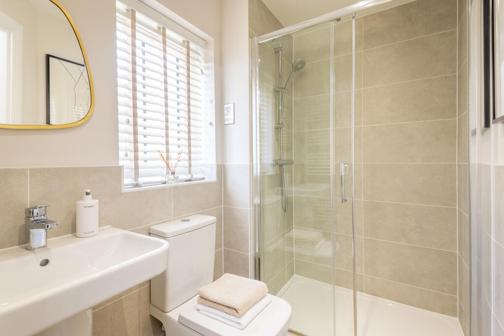 A1599 DWH Pentref Llewelyn Kirkdale en suite