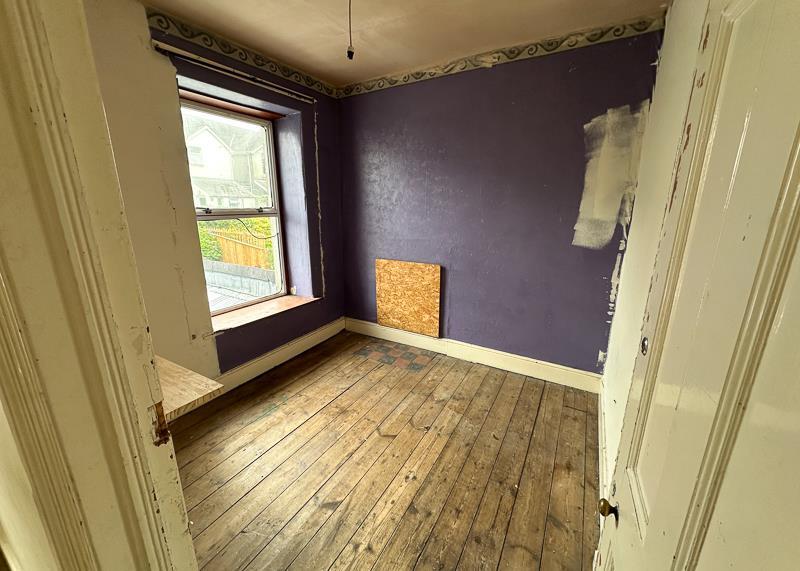 REAR DOUBLE BEDROOM 2