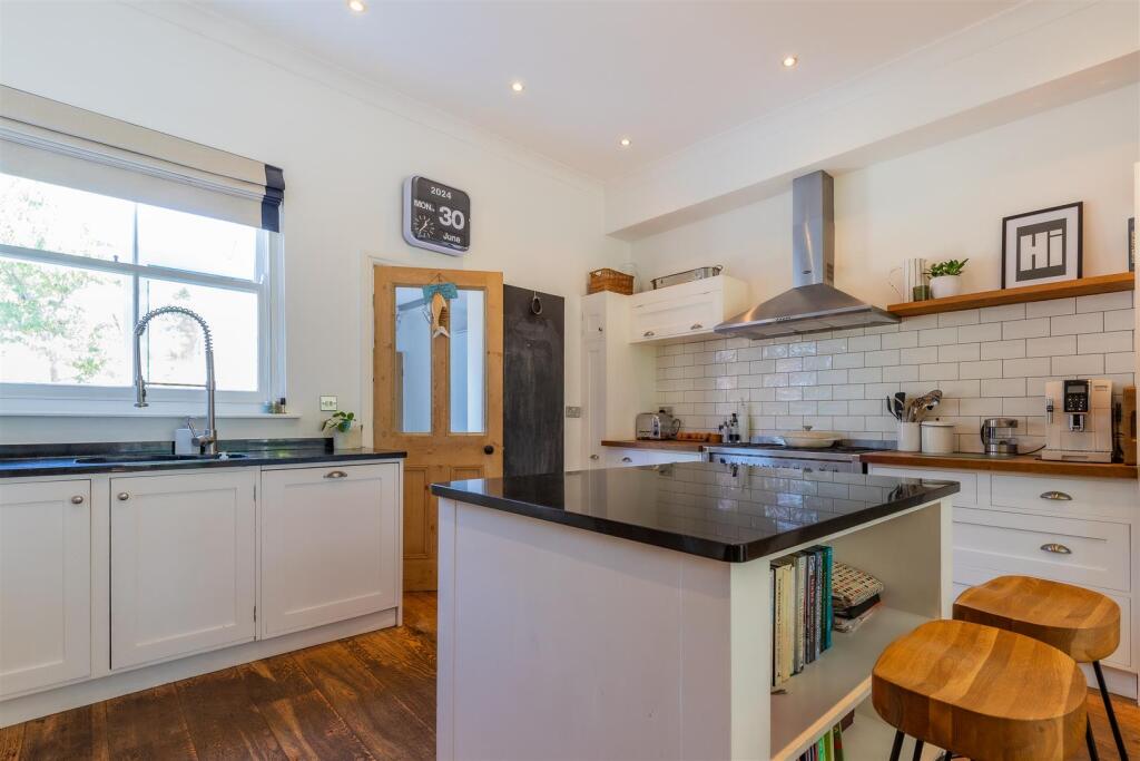 Waterloo Gardens 15-25.jpg