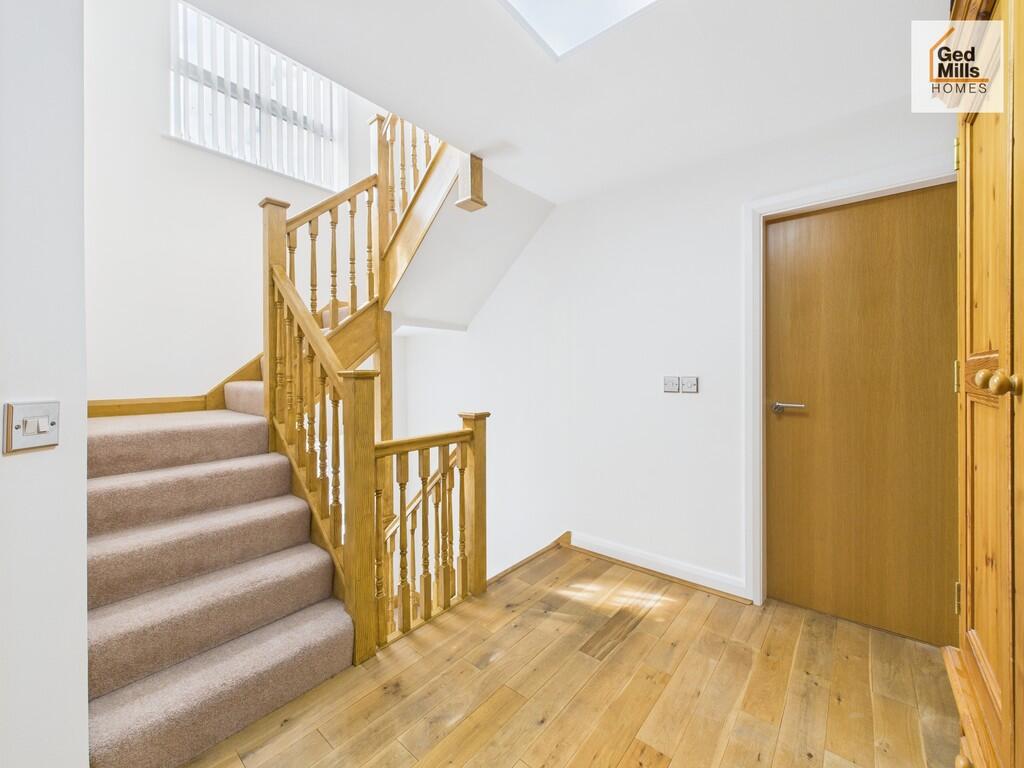 CAM04261G0-PR0083...