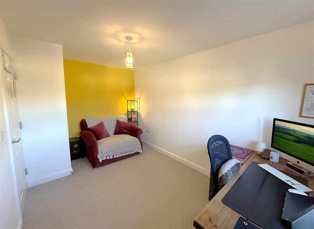 Bedroom 3B.JPG