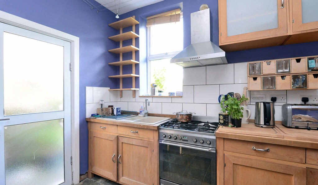 House-1-Kitchen-0...