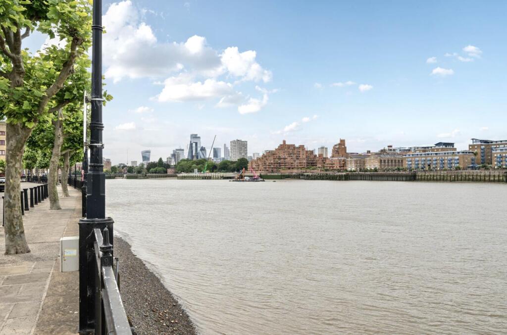 River Thames view.jpg