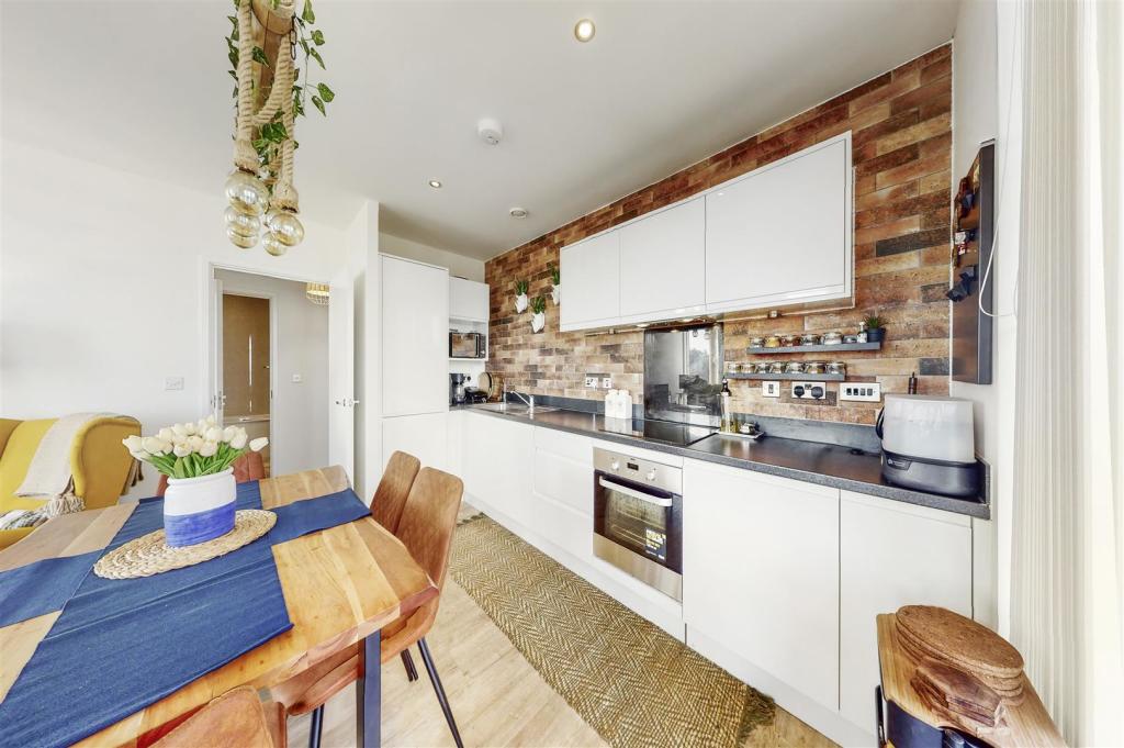 Flat 97, Chesterton House - SDrAsqMFrDeKlXq2eDjJ.j