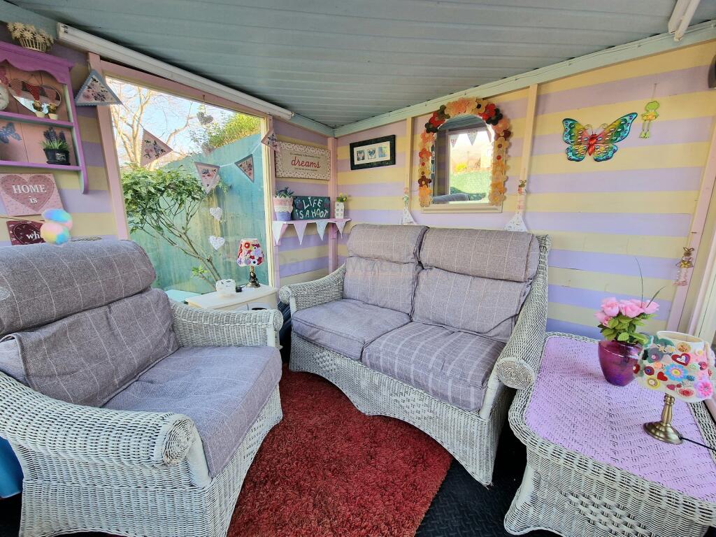 Summer House/Garden Room