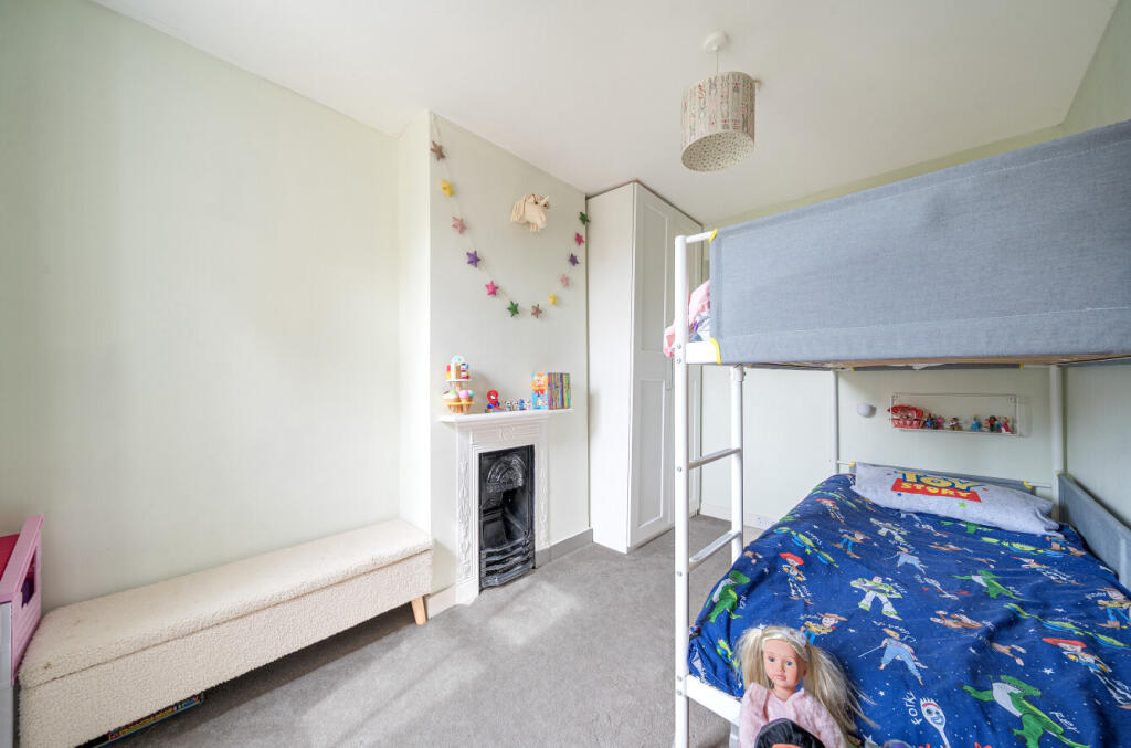 1298949-3-683587b...