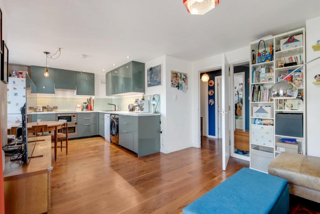 Kitchen/Reception