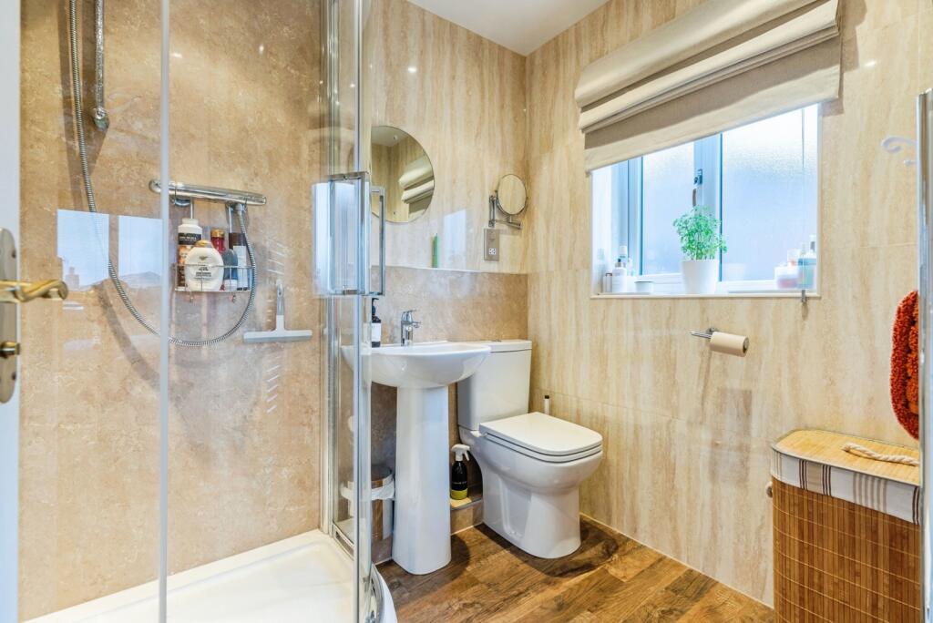 Ensuite