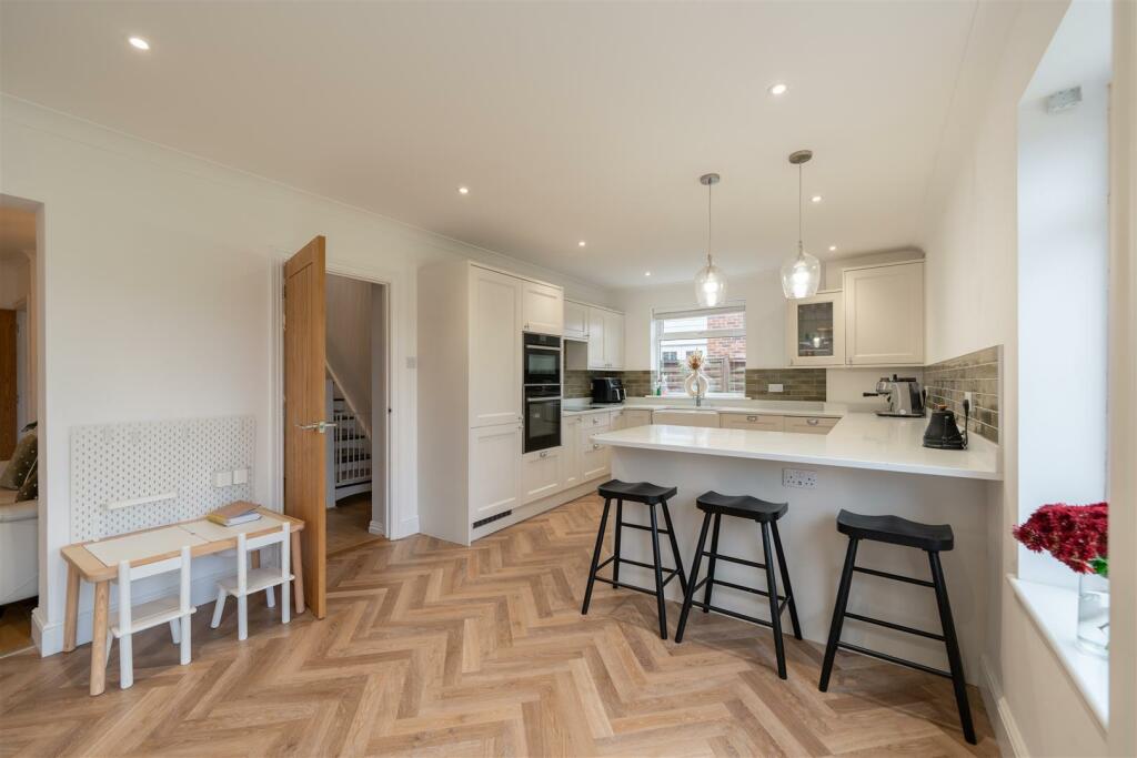 Kitchen .jpg