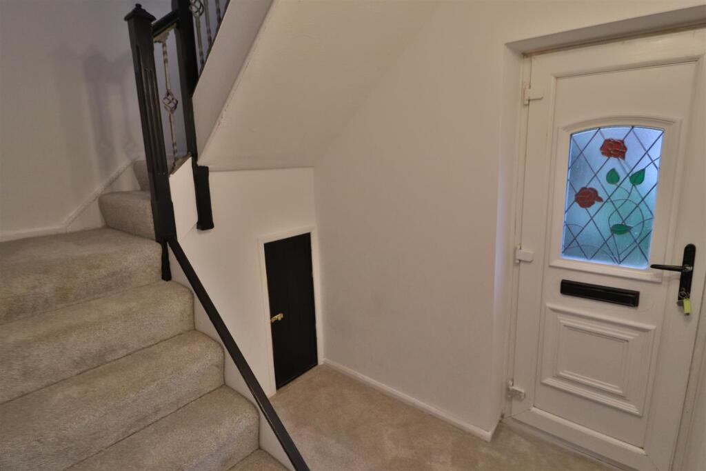 ENTRANCE HALLWAY