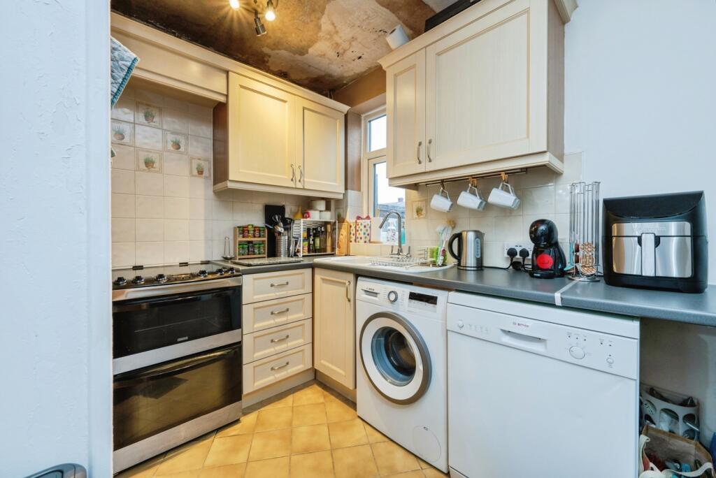 Kitchen 1