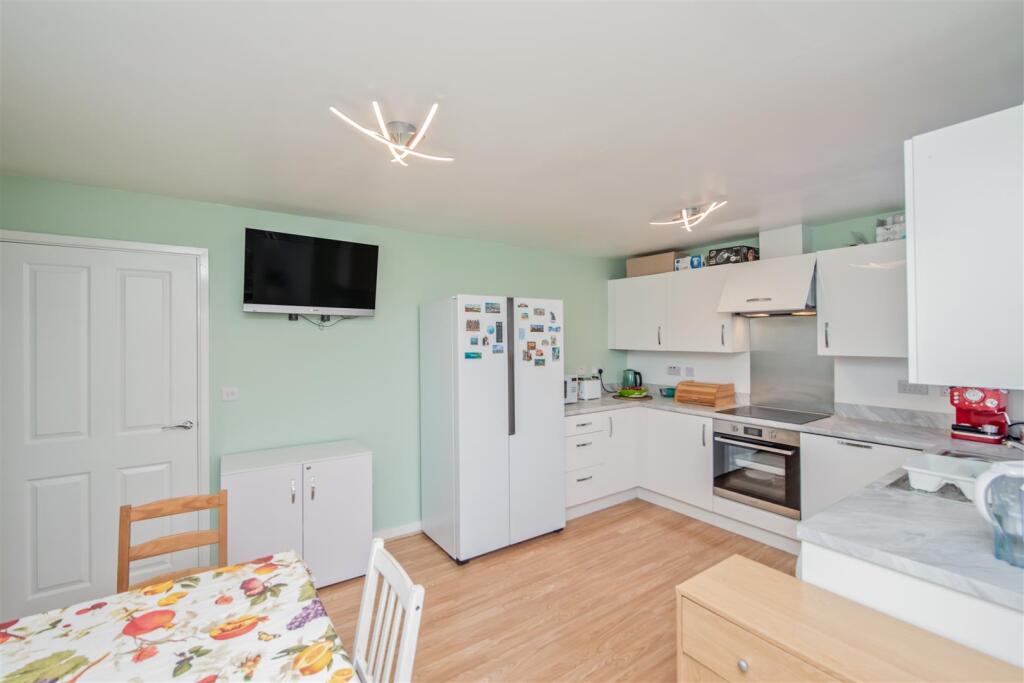 Fitted Dining Kitchen: