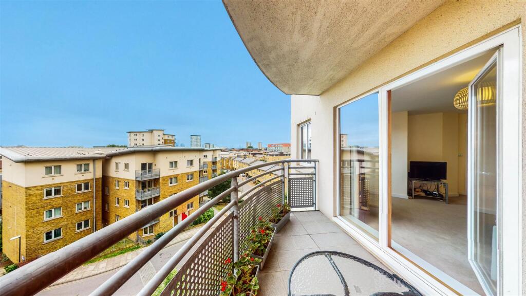 Flat 22, Cuthbert Bell Tower - q6oXEiCtsZUrXsd2UlX