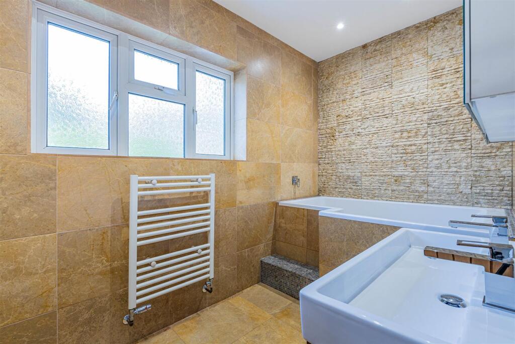 Bronwydd Close 6-26.jpg