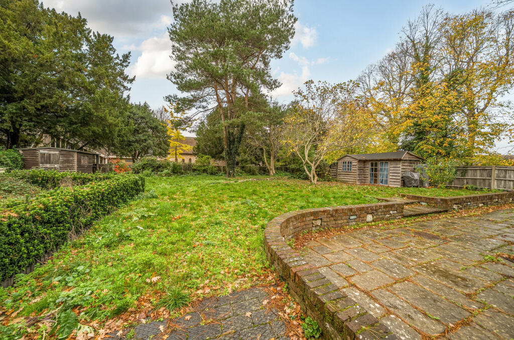 1375363-24-690e09...