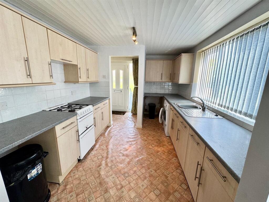 KItchen 2.jpg