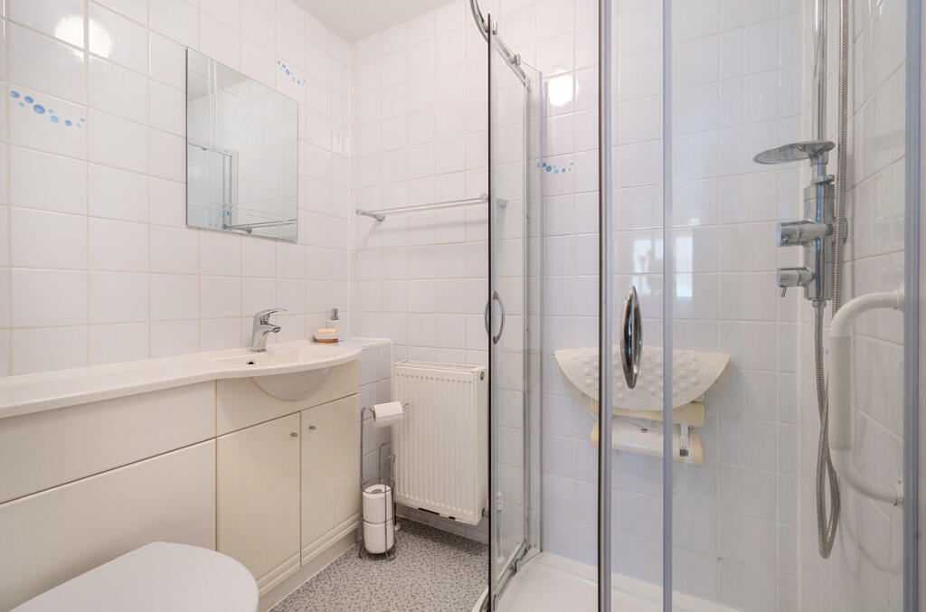 1389499-8-6940384...